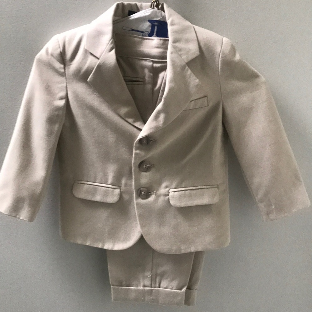 Boys linen suit